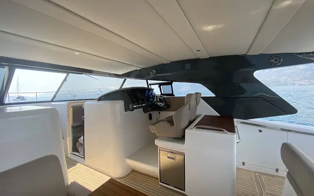 slider 11 Moomba Makai