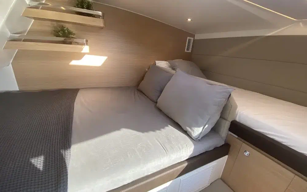 slider 14 Moomba Makai