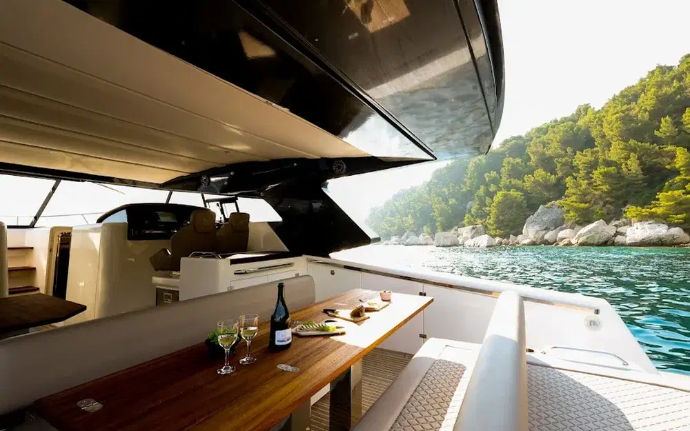 slider 18 Moomba Makai