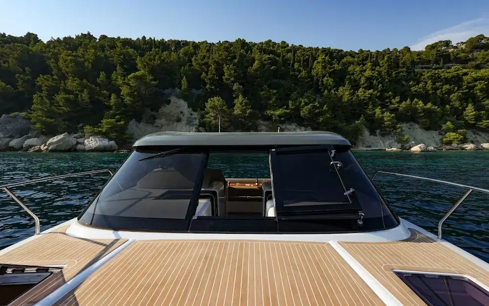 slider 5 Moomba Makai