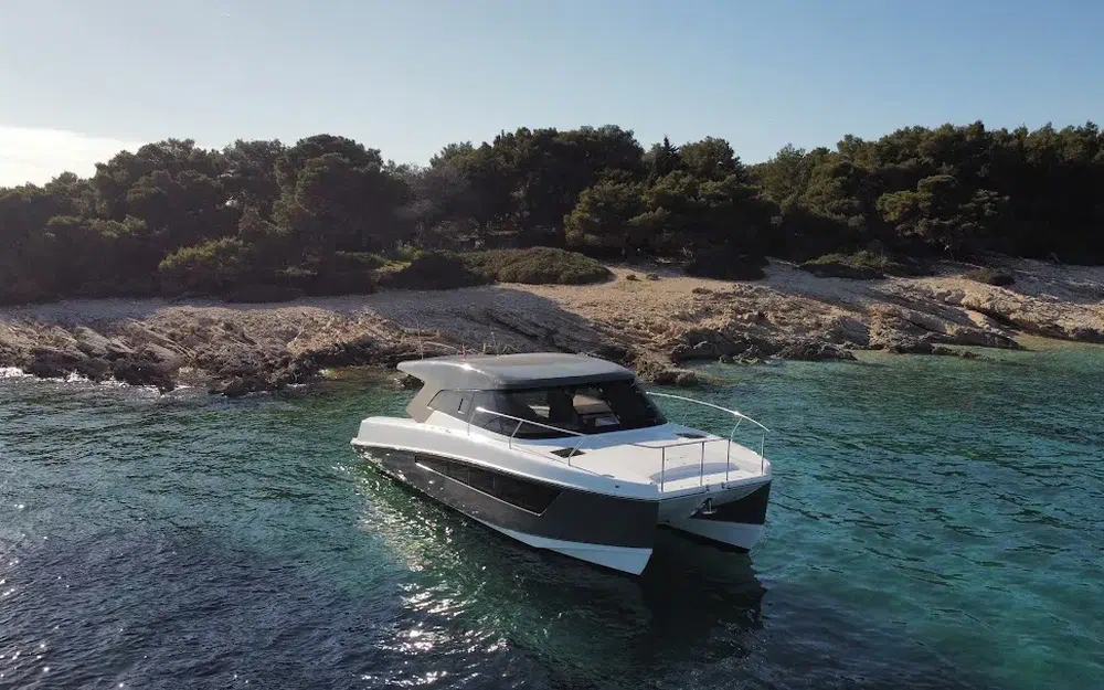 slider 6 Moomba Makai