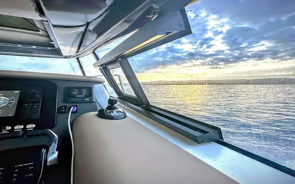 slider 8 Moomba Makai