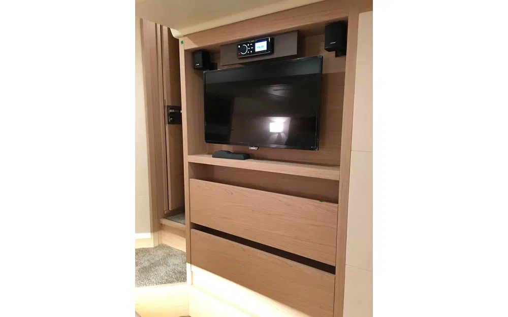 slider 37 Beneteau Monte Carlo 5 S