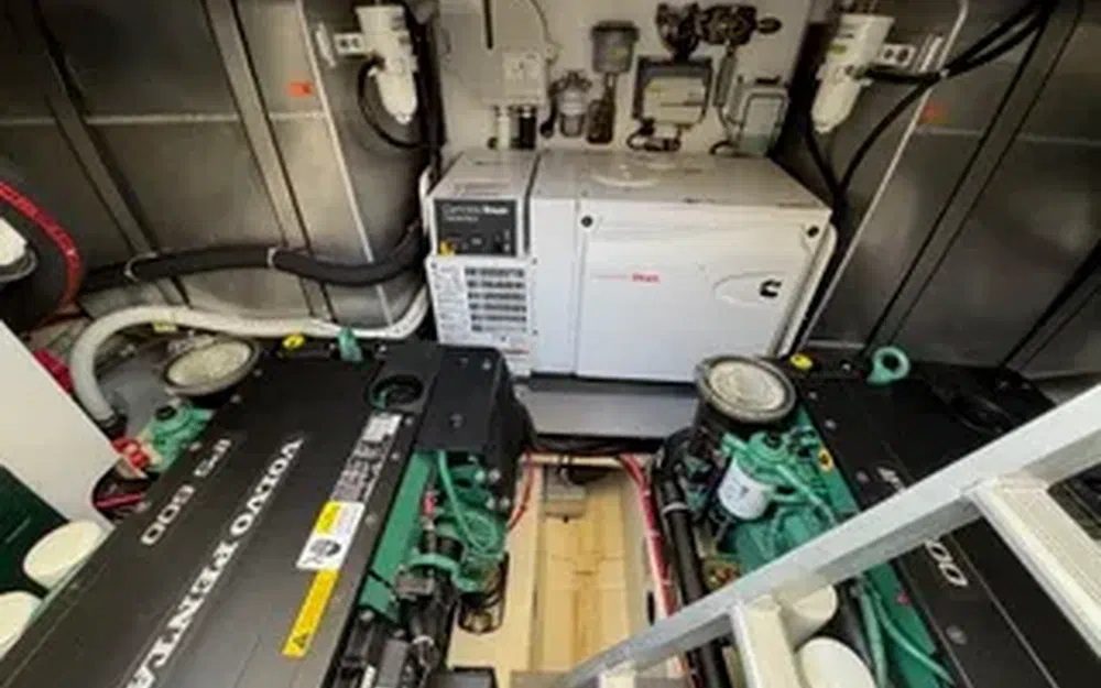 slider 46 Beneteau Monte Carlo 5 S