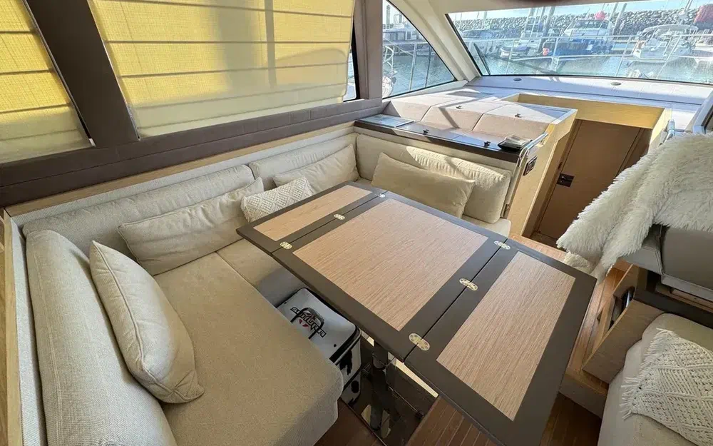 slider 23 Beneteau Monte Carlo 5 S