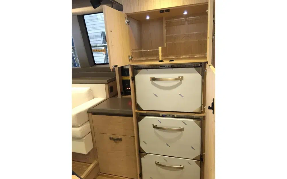 slider 44 Beneteau Monte Carlo 5 S