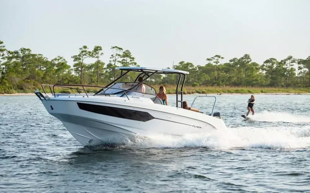 slider 1 Beneteau Flyer 8 SUNdeck