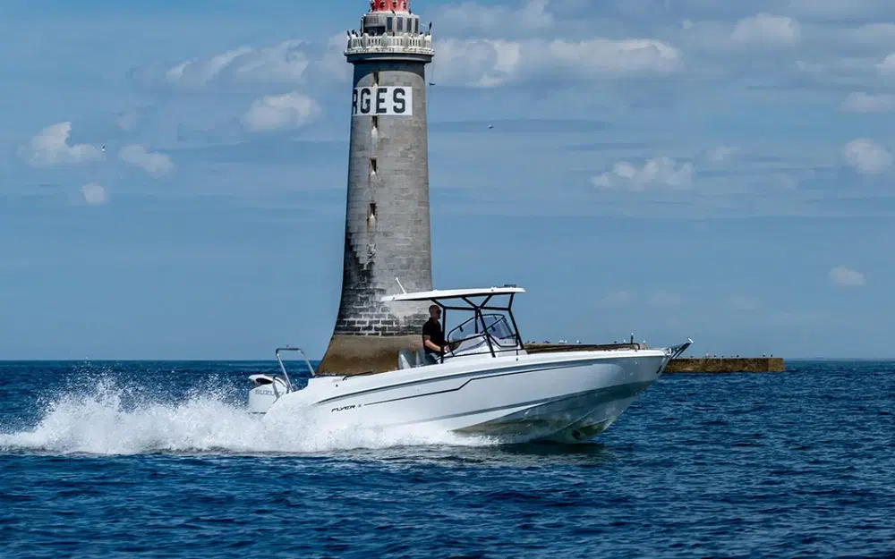 slider 0 Beneteau Flyer 8 SPACEdeck