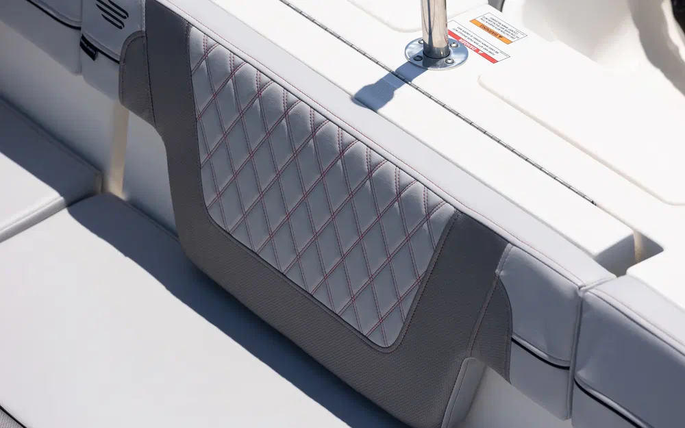 slider 9 Bayliner VR4 BOWRIDER OB