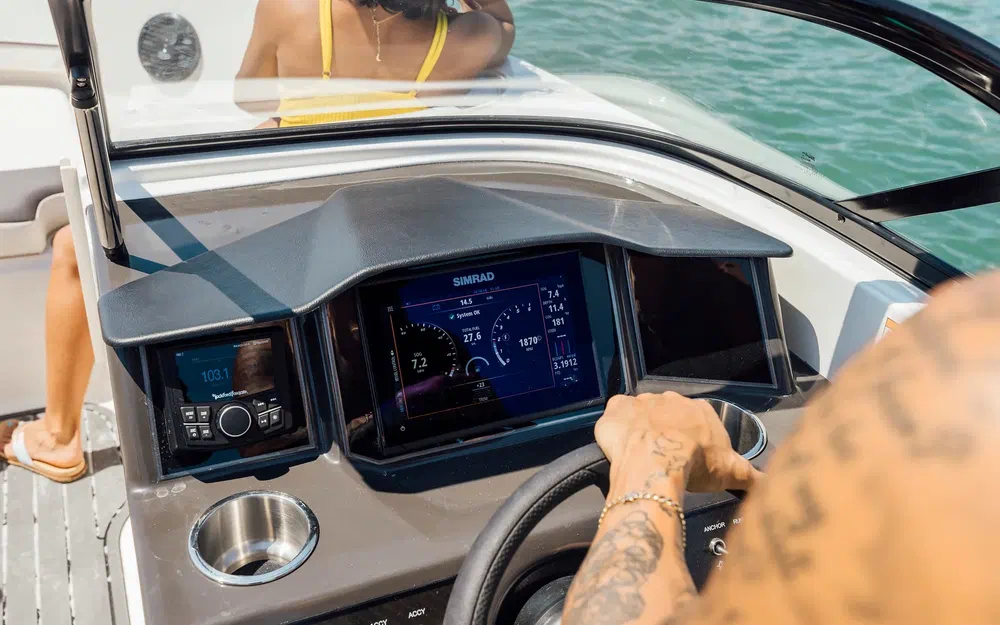 slider 7 Bayliner VR6 BOWRIDER OB