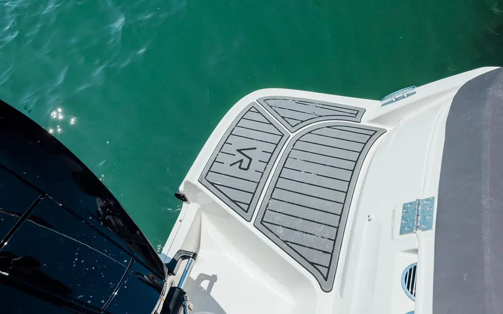 slider 8 Bayliner VR6 BOWRIDER OB