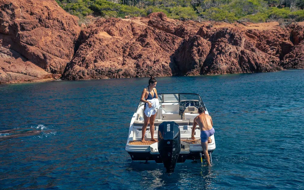 slider 2 Bayliner VR6 Cuddy