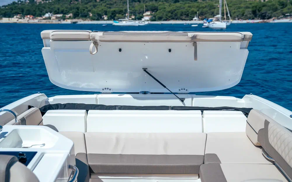 slider 7 Bayliner VR6 Cuddy