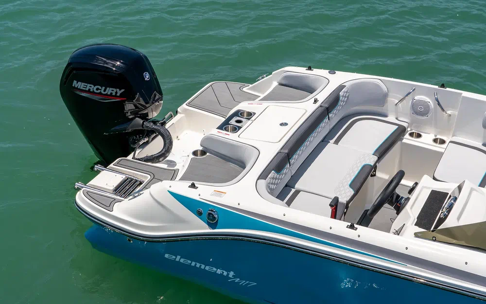 slider 7 Bayliner Element M17