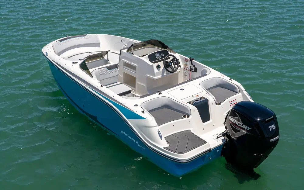slider 3 Bayliner Element M17