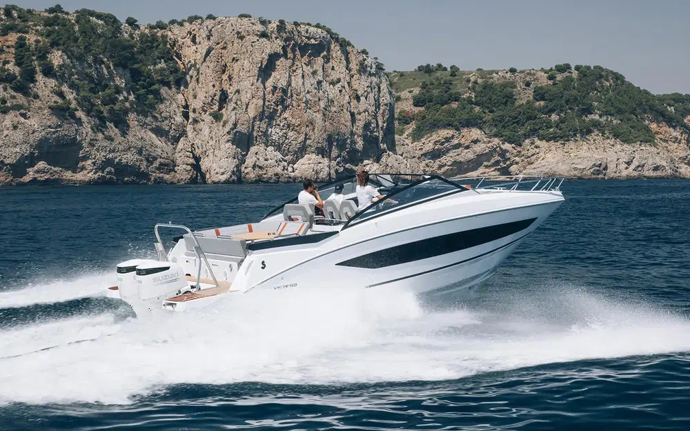 slider 0 Beneteau Flyer 10