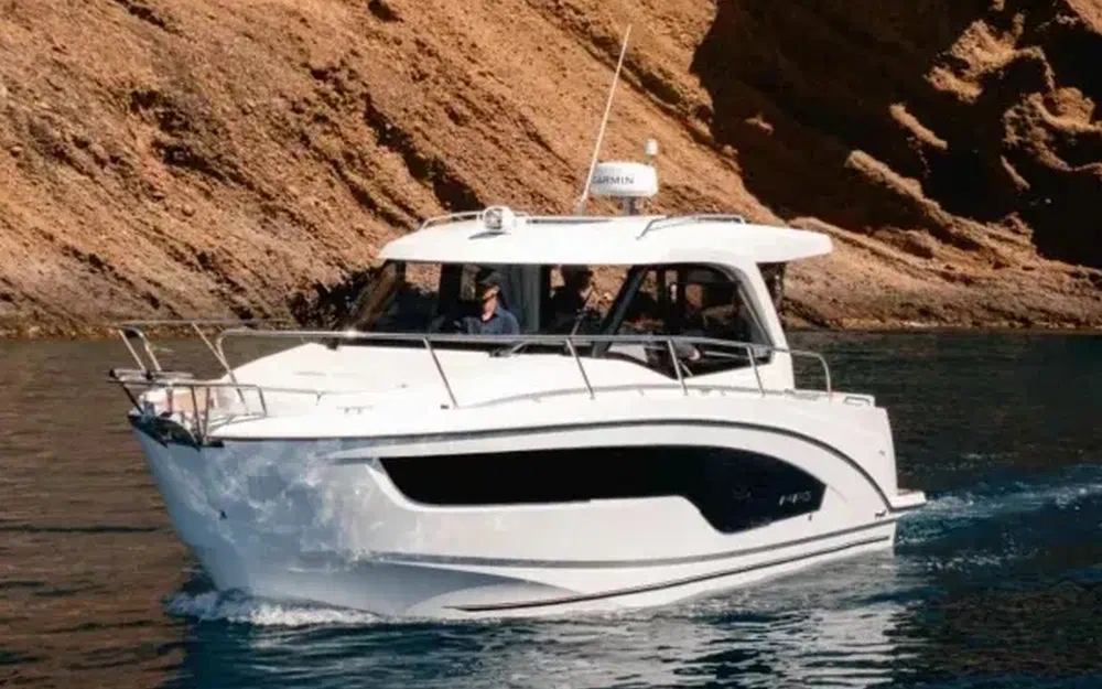 slider 0 Beneteau Antares 9 OB