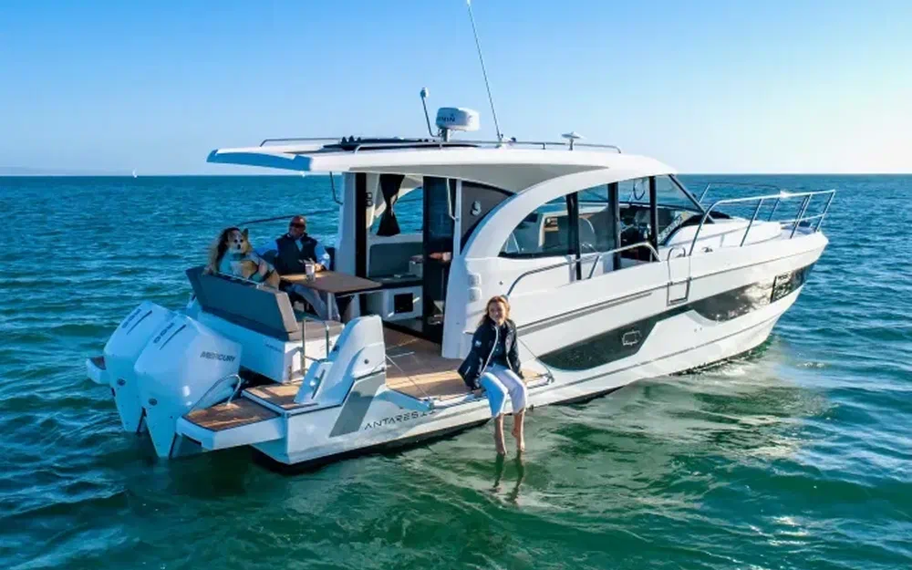 slider 0 Beneteau Antares 11