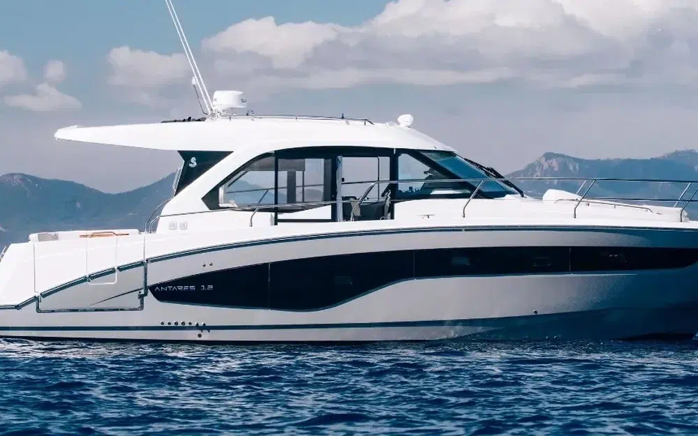 slider 0 Beneteau Antares 12
