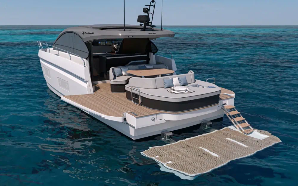 slider 1 Beneteau Gran Turismo 50