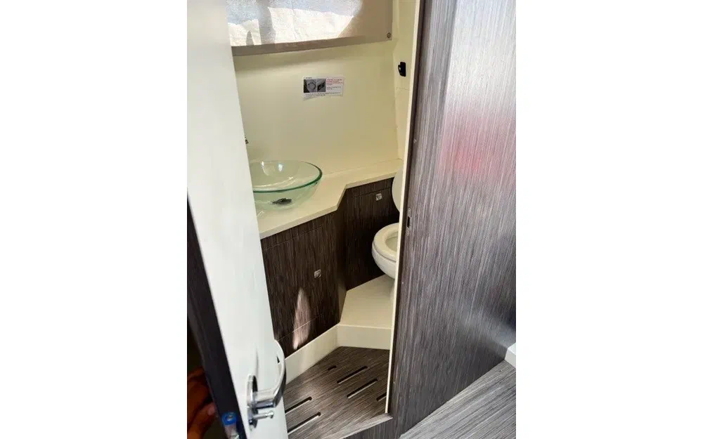 slider 12 Capelli Tempest 40