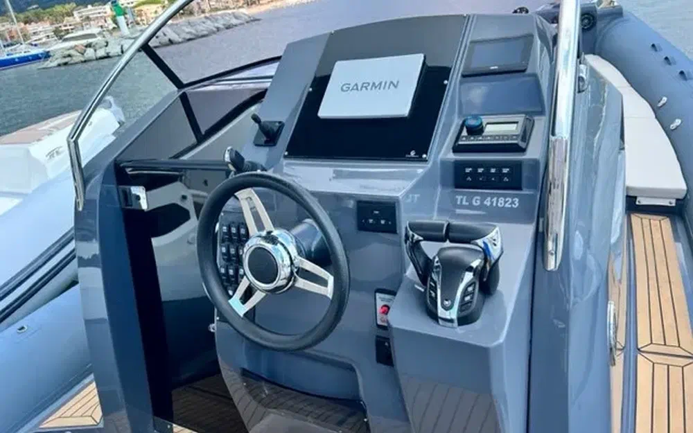 slider 6 Capelli Tempest 40