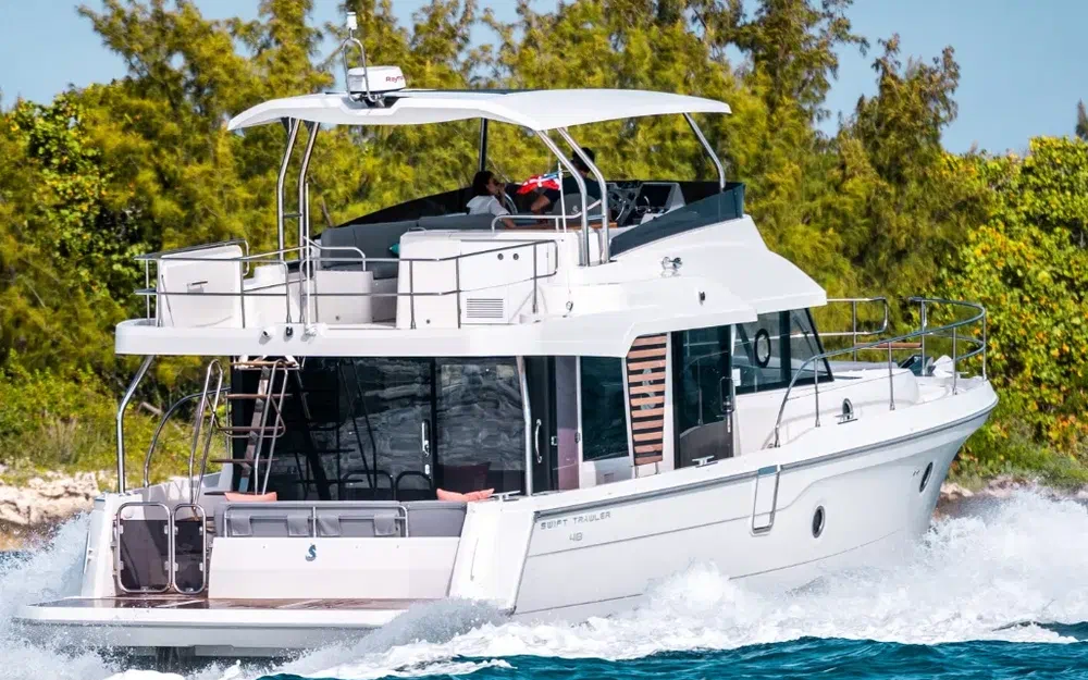 slider 2 Beneteau Swift Trawler 48