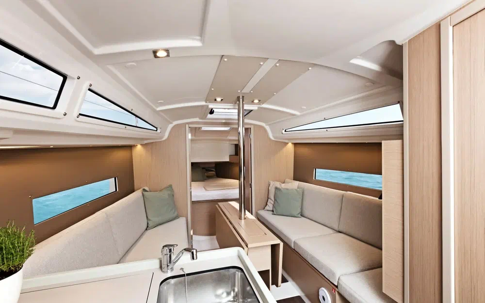 slider 3 Beneteau Oceanis 30.1