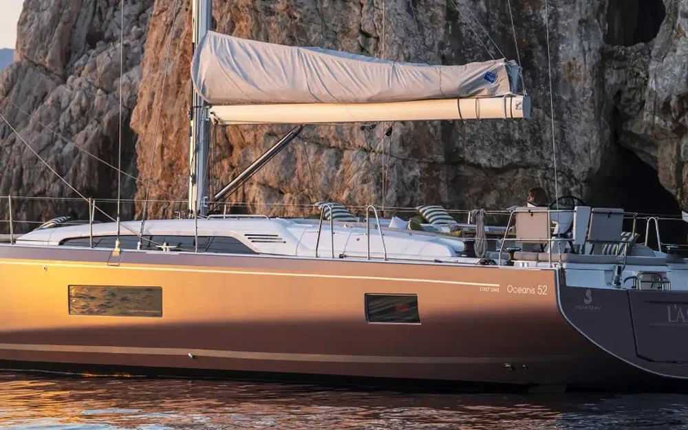 slider 2 Beneteau Oceanis 52