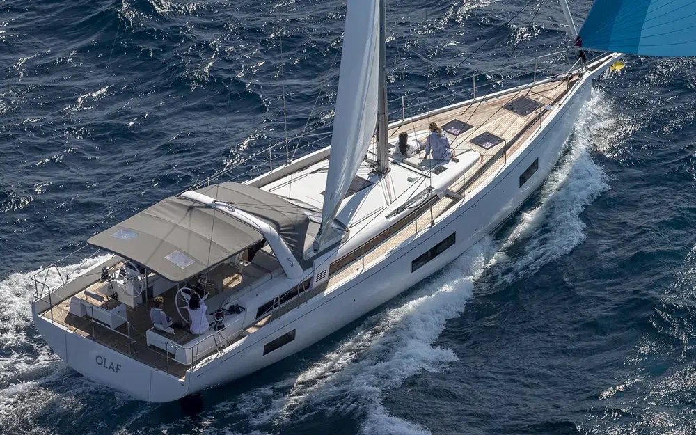 slider 0 Beneteau Oceanis Yacht 54