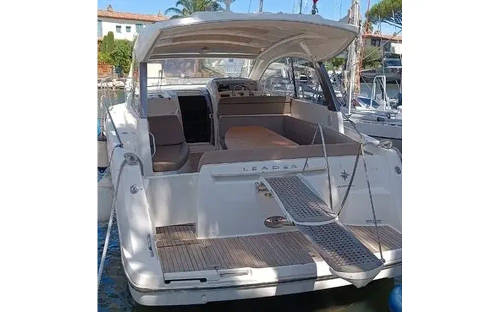 slider 0 Jeanneau Leader 9