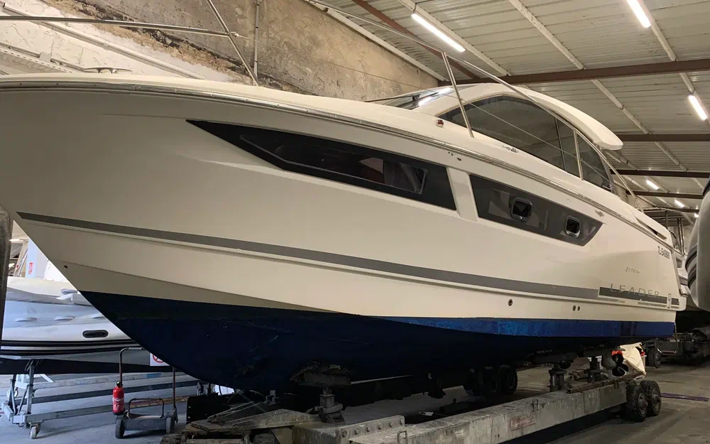 slider 5 Jeanneau Leader 9