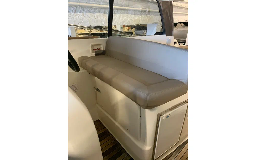 slider 8 Jeanneau Leader 9