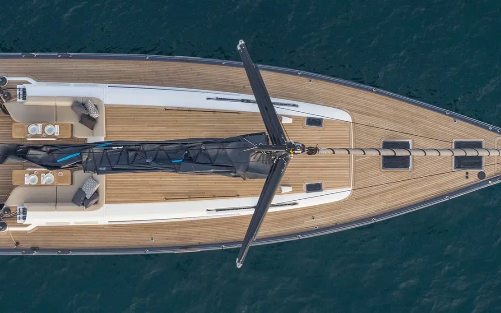 slider 1 Beneteau First 53