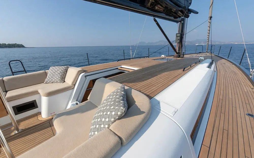 slider 2 Beneteau First 53