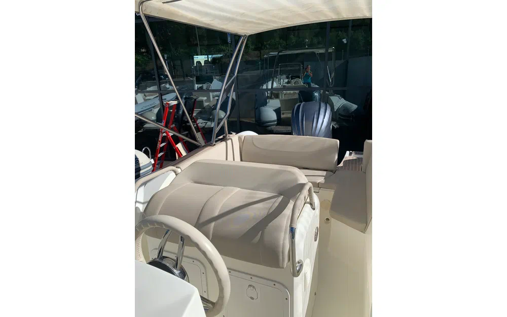 slider 5 Capelli Tempest 775 Open