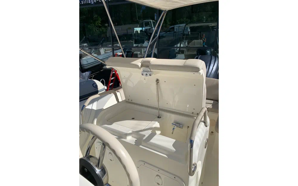 slider 6 Capelli Tempest 775 Open