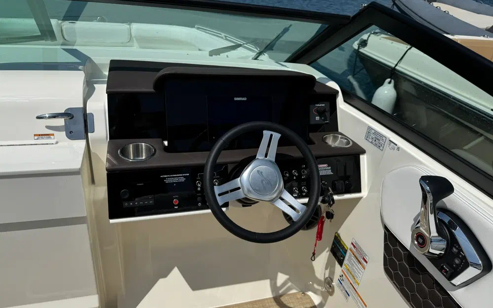 slider 11 Sea Ray 250 SDX HB