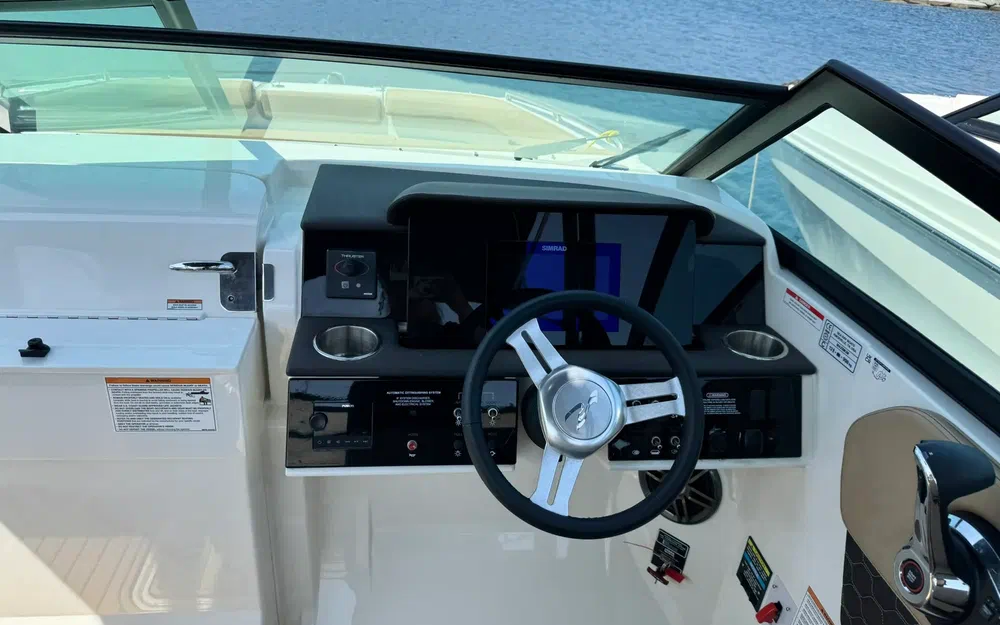 slider 12 Sea Ray 250 SDX HB