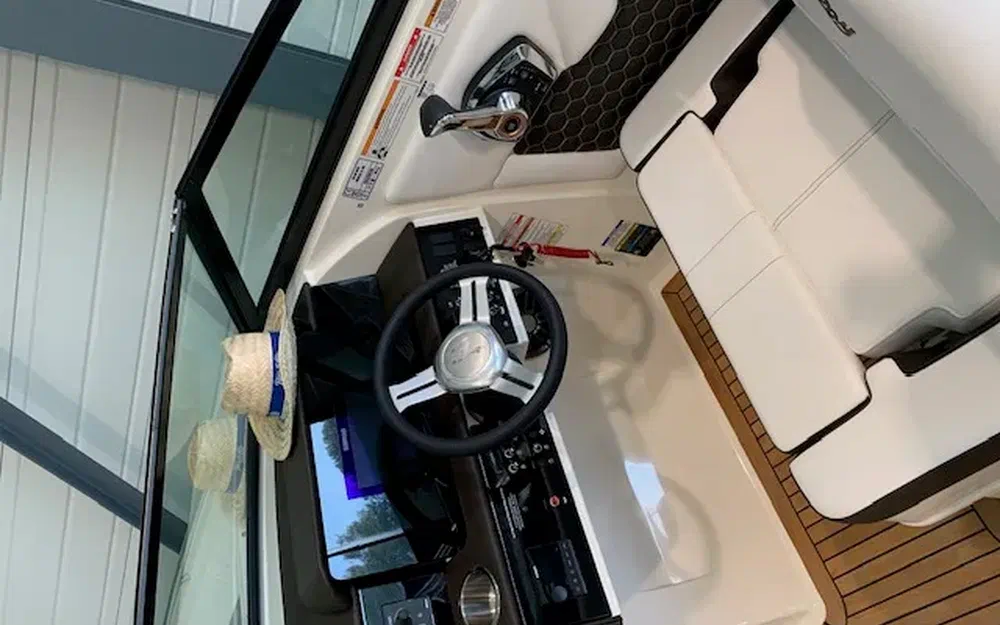 slider 17 Sea Ray 250 SDX HB