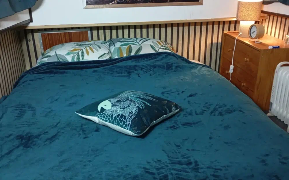 slider 2 Locaboat 1107