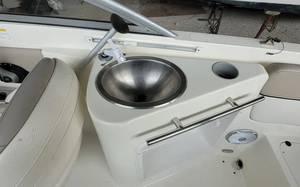 slider 9 Bayliner 702 Cuddy Europe