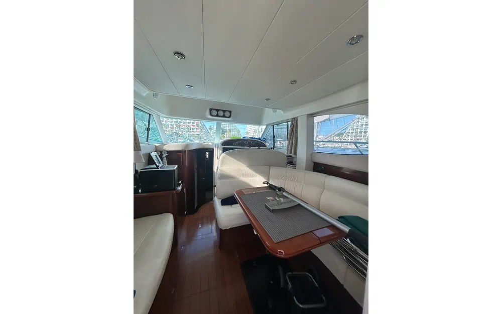 slider 4 Jeanneau Prestige 36 Fly