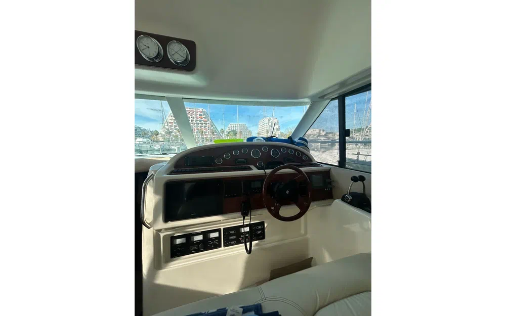 slider 5 Jeanneau Prestige 36 Fly