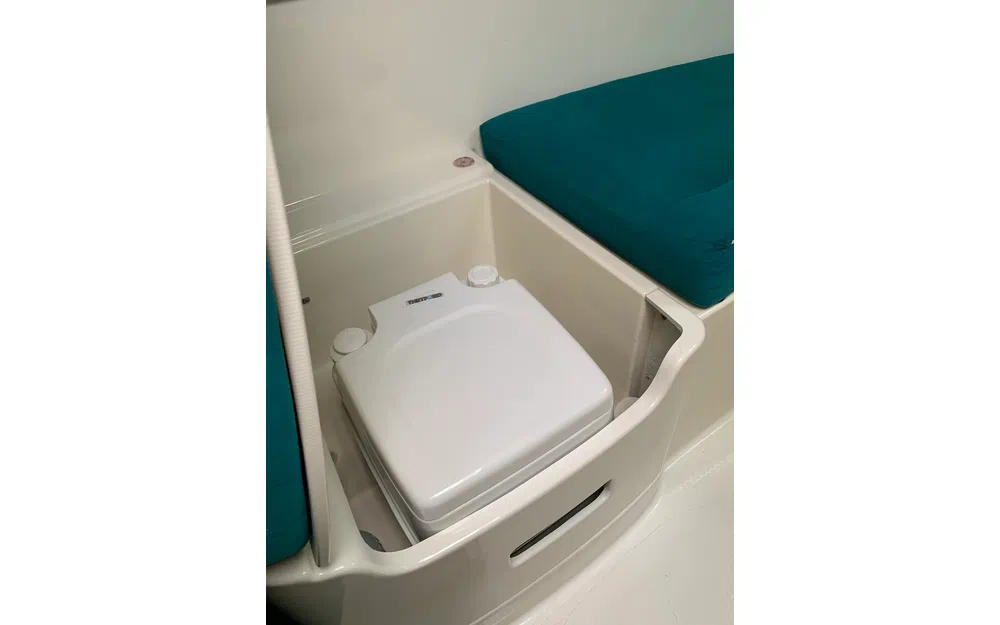 slider 6 Jeanneau Leader 705