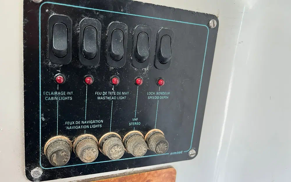 slider 22 Beneteau Antares Serie 6