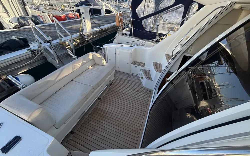 slider 9 Sealine F 34