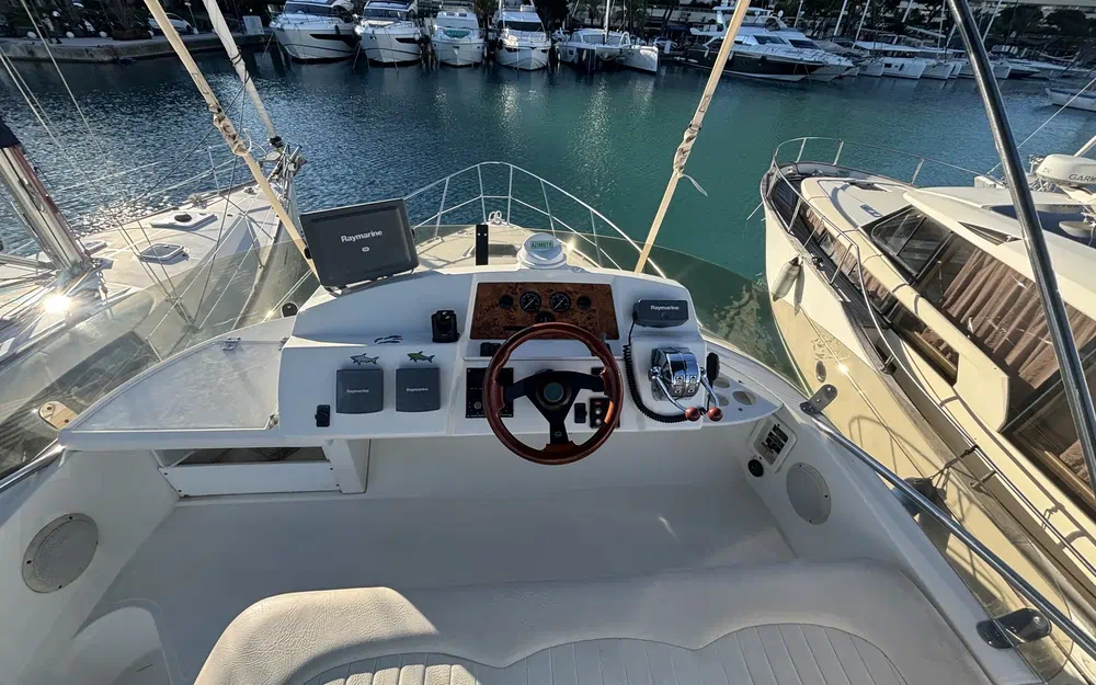 slider 17 Sealine F 34