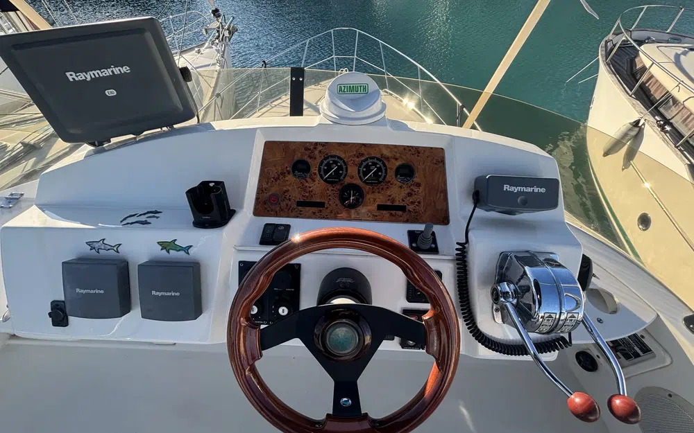 slider 18 Sealine F 34