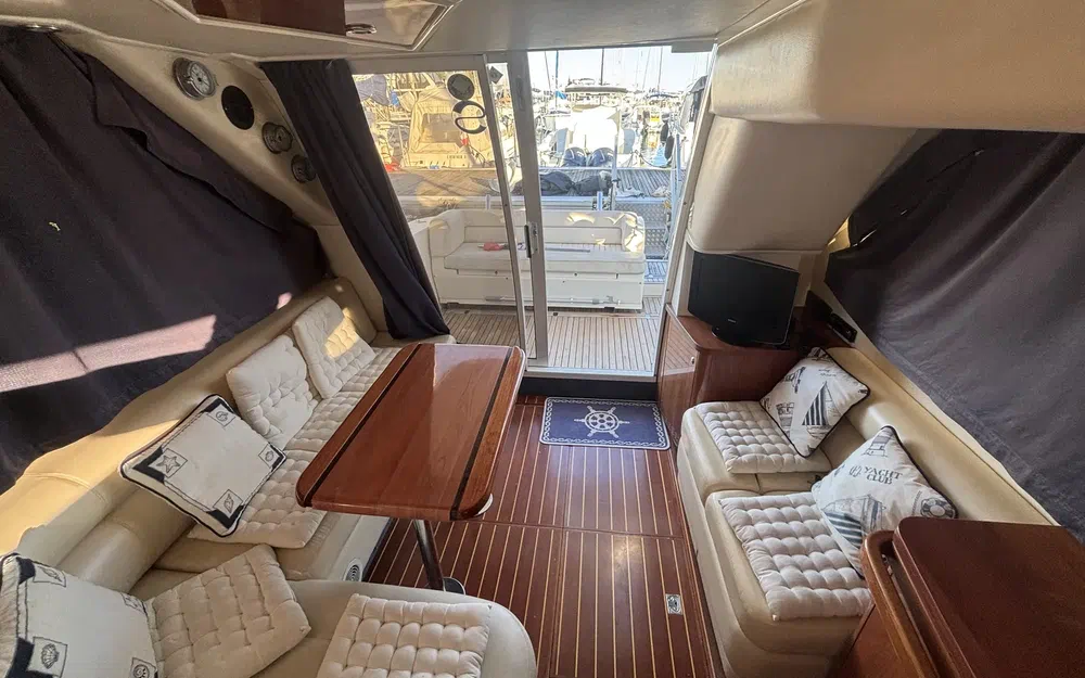 slider 25 Sealine F 34